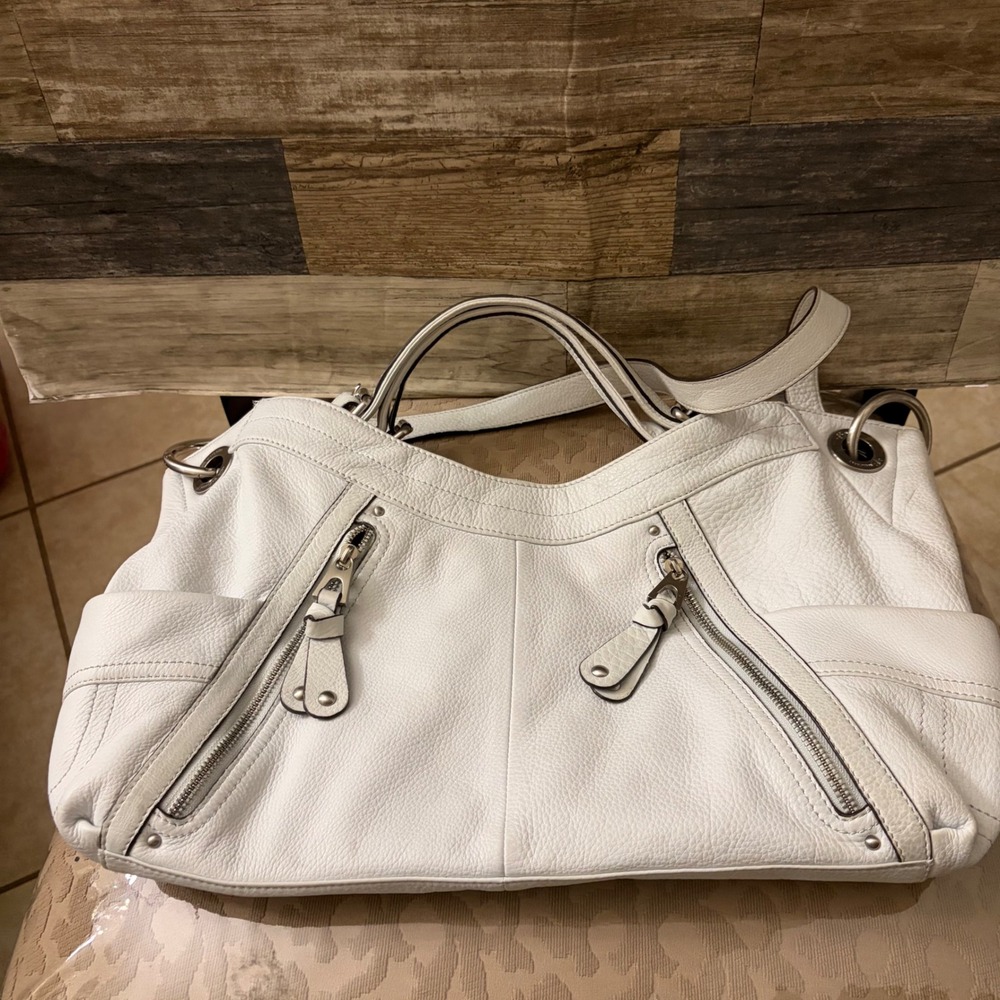 B. Makowsky White Pebbled Leather Hobo Bag Leopard Lining Silver Hardware